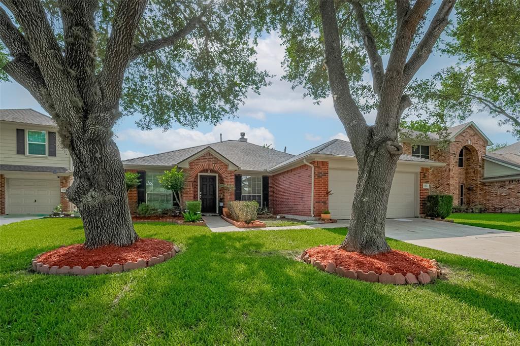 Sugar Land, TX 77498 | 4 beds | 2 baths | $349,990